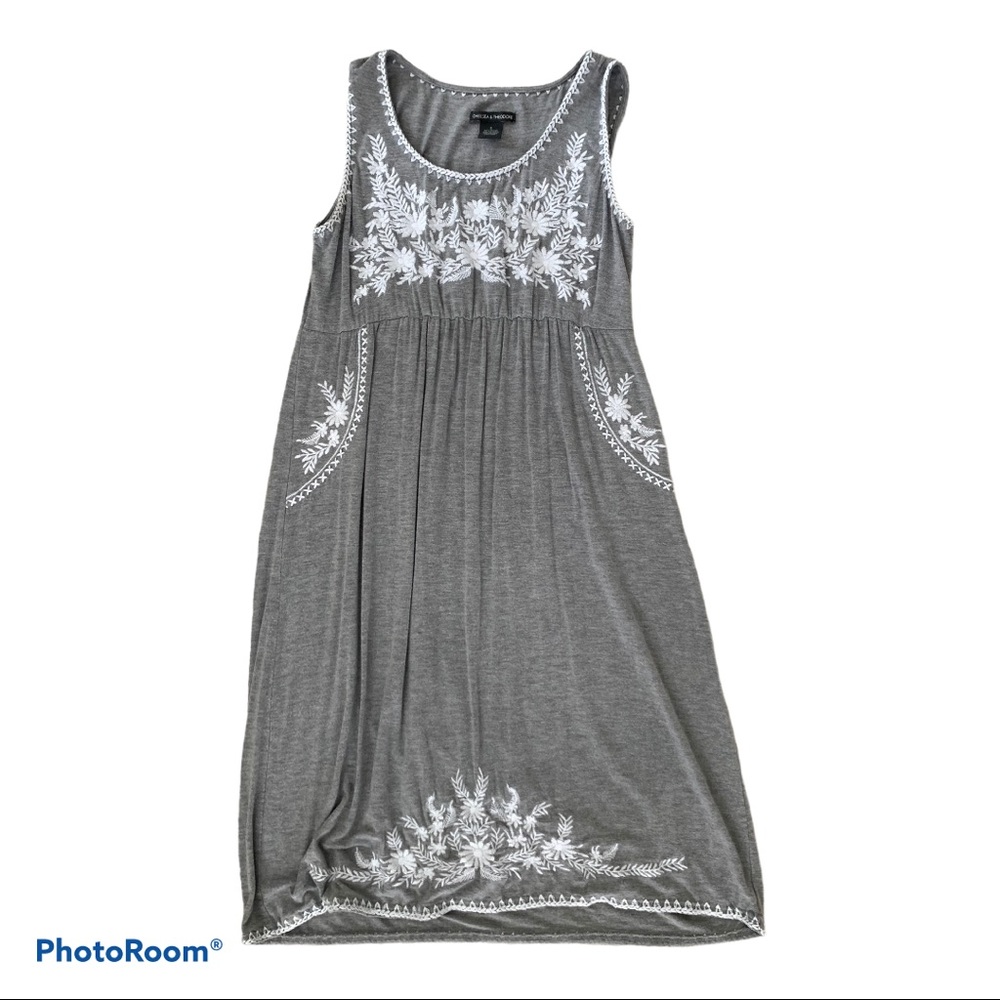 Chelsea & Theodore dress